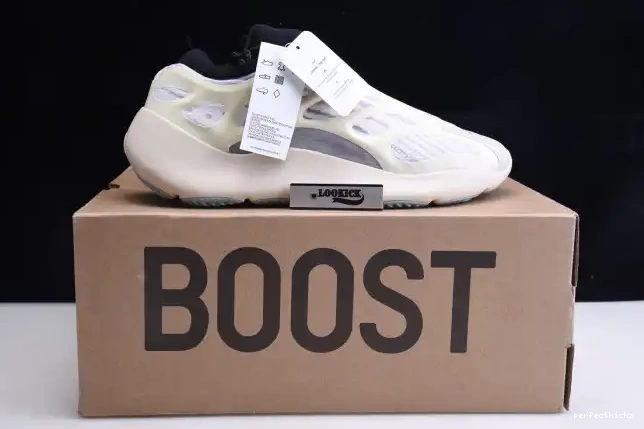 V3 Yeezy Adidas Azael Boost FW4980 700 0705